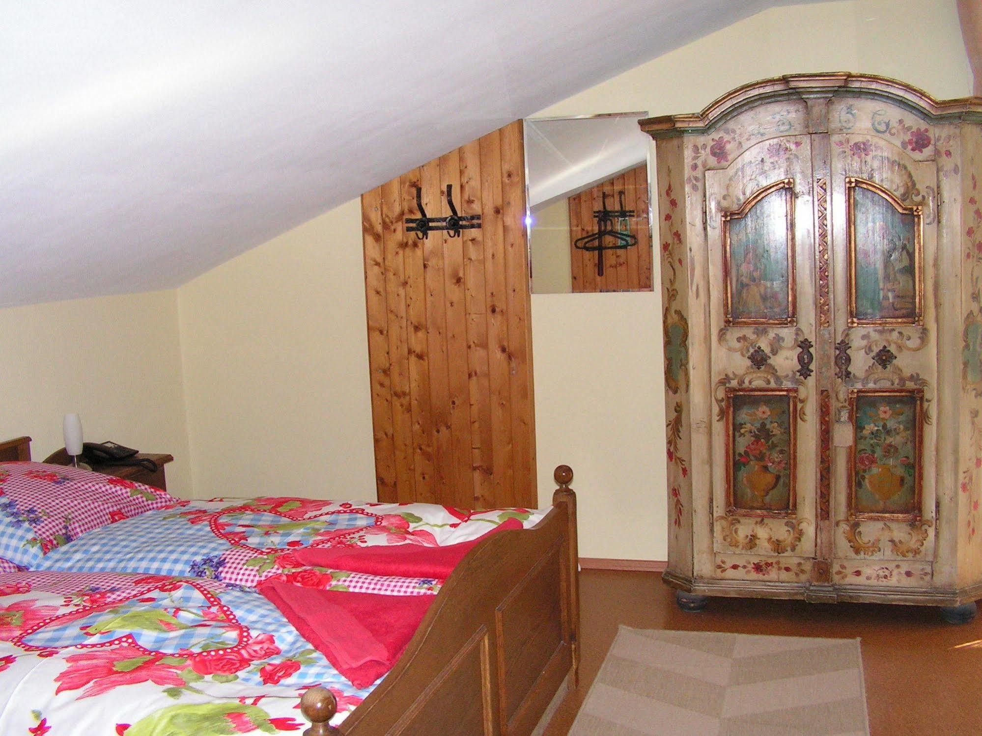 רוהפולדינג Hotel Garni Haus Alpine - Chiemgau Karte Inkl מראה חיצוני תמונה