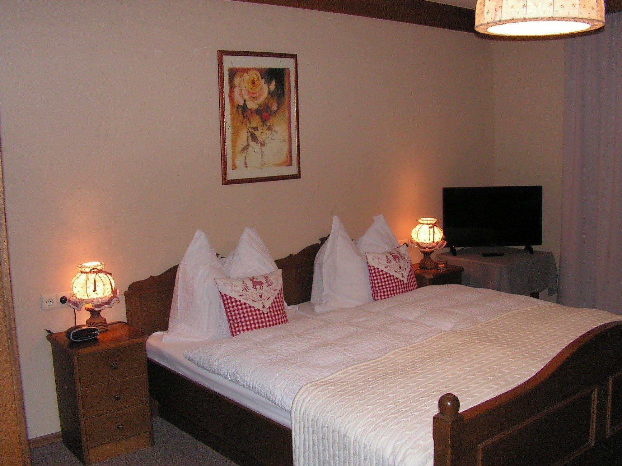 רוהפולדינג Hotel Garni Haus Alpine - Chiemgau Karte Inkl מראה חיצוני תמונה