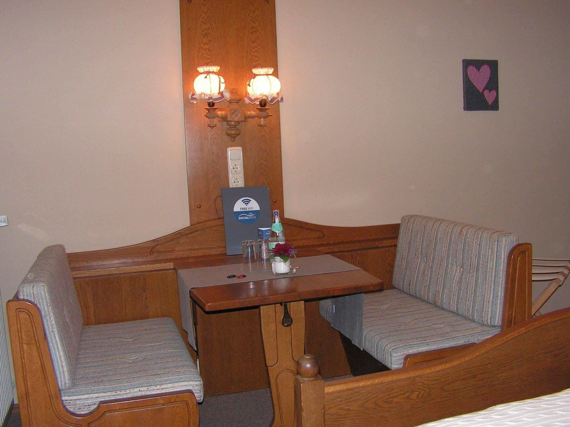 רוהפולדינג Hotel Garni Haus Alpine - Chiemgau Karte Inkl מראה חיצוני תמונה